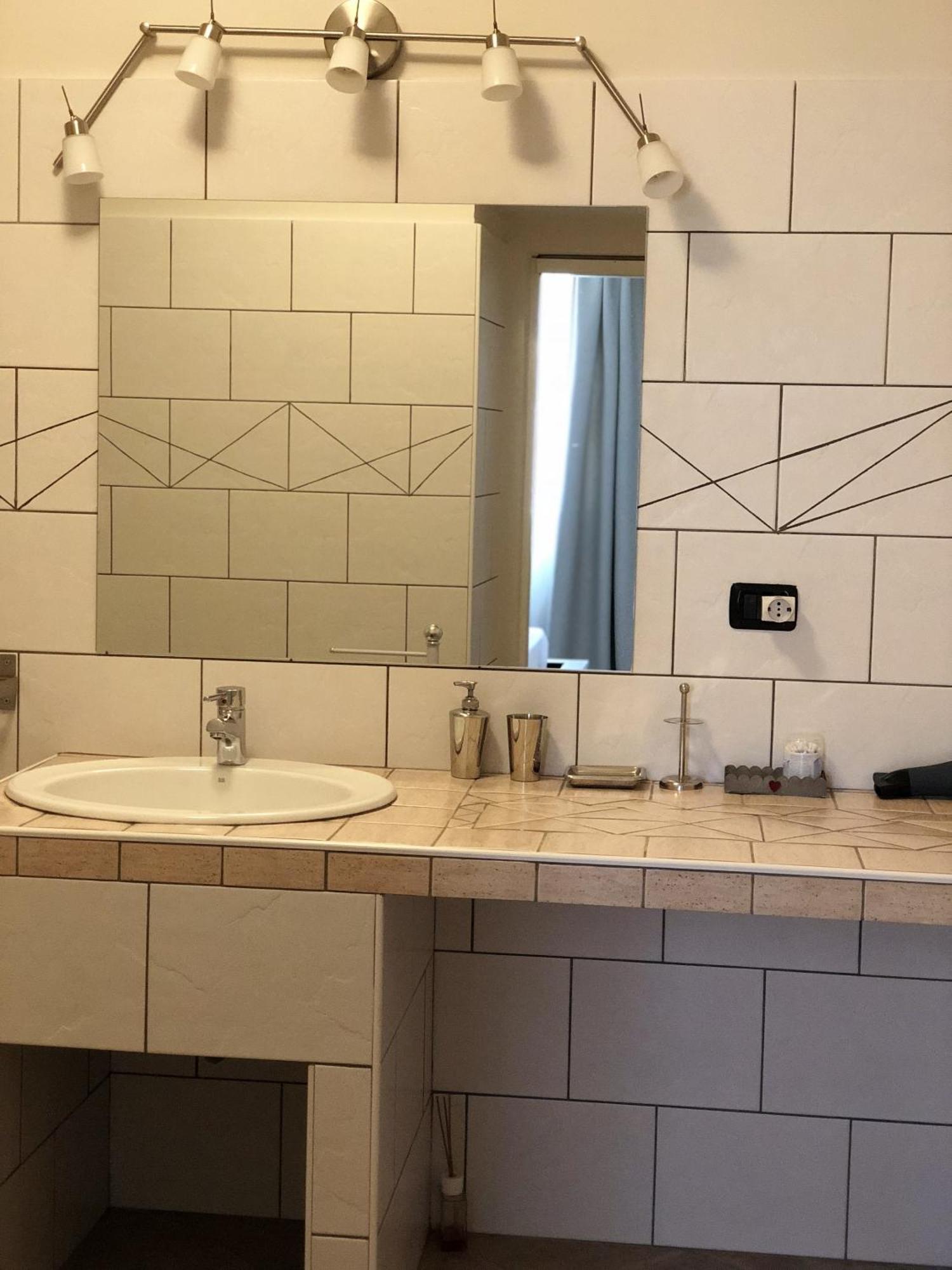 Villa Berghella Montesilvano Marina Kamer foto