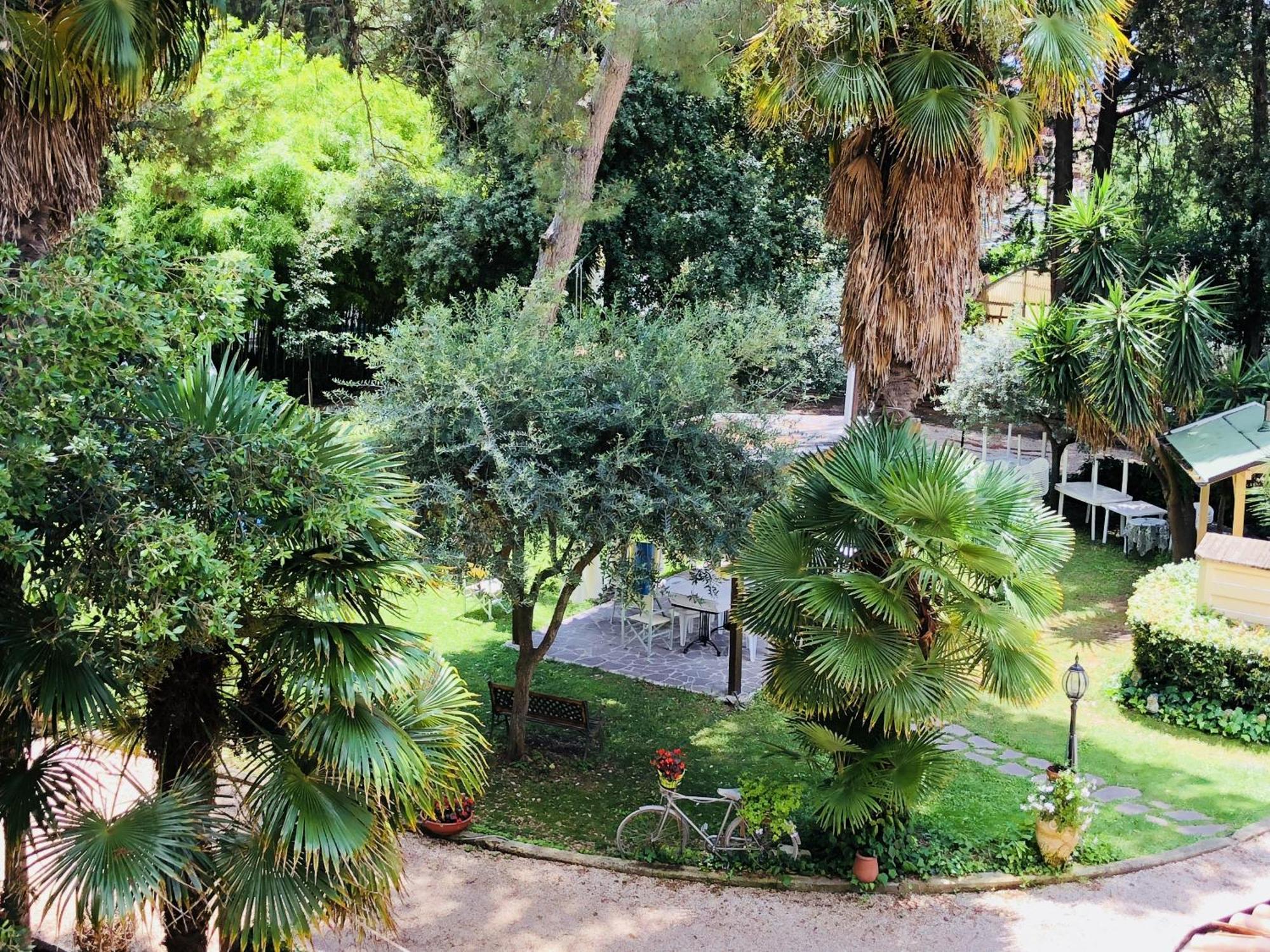 Villa Berghella Montesilvano Marina Buitenkant foto