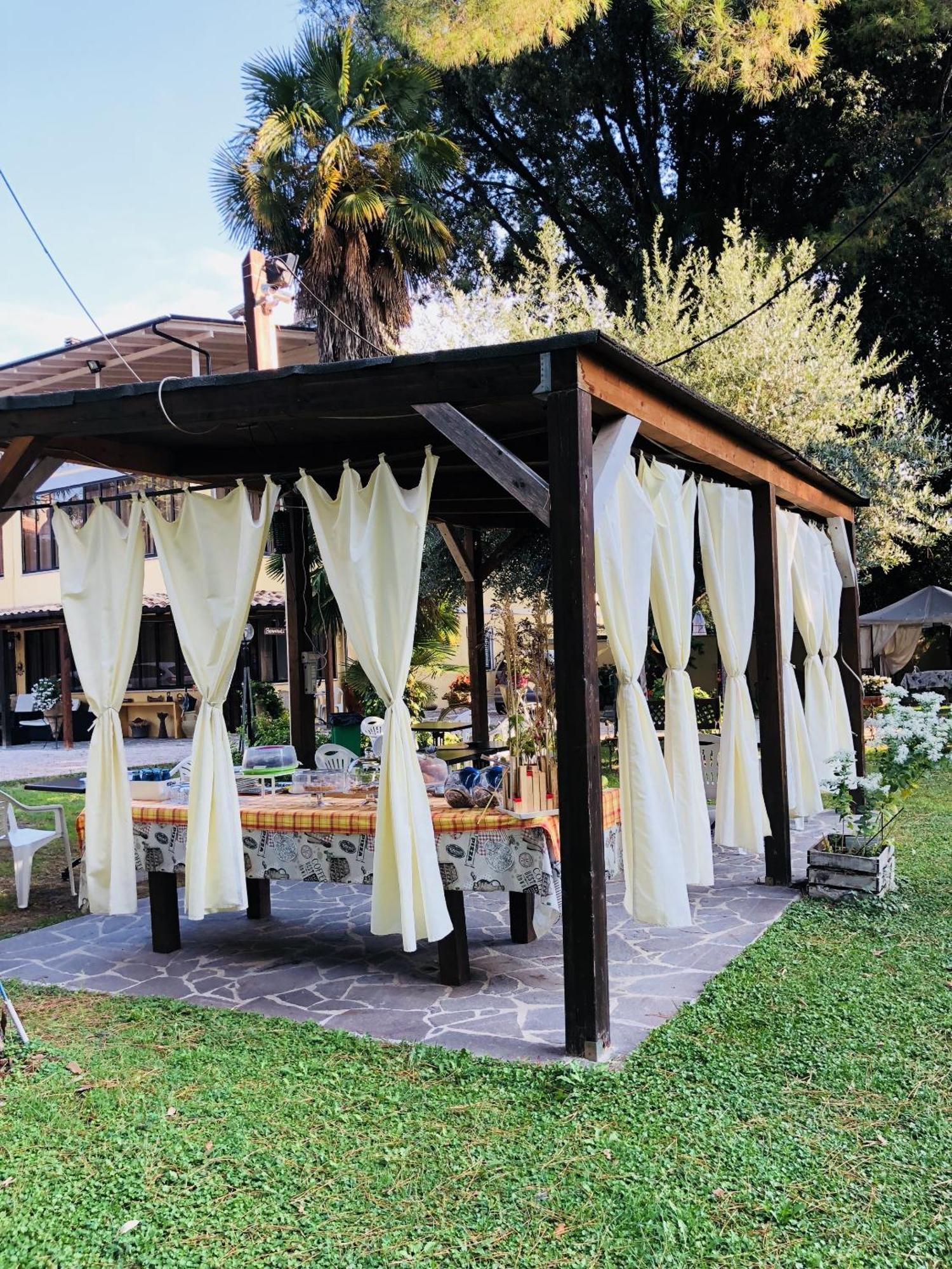 Villa Berghella Montesilvano Marina Buitenkant foto